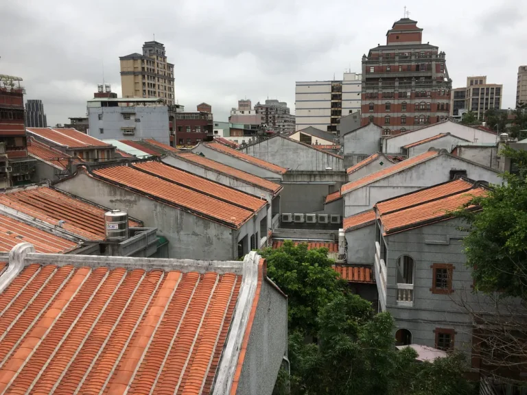 Dihua Street and Dadaocheng – Taipei’s Amazing Historical Hipster Paradise 迪化街及大稻埕
